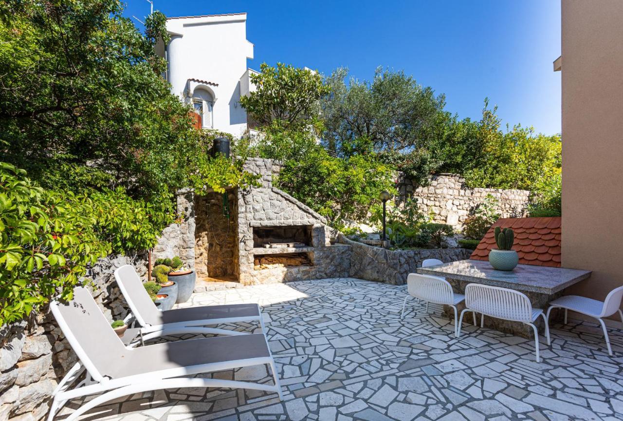 Apartments House Barbara Kornić المظهر الخارجي الصورة