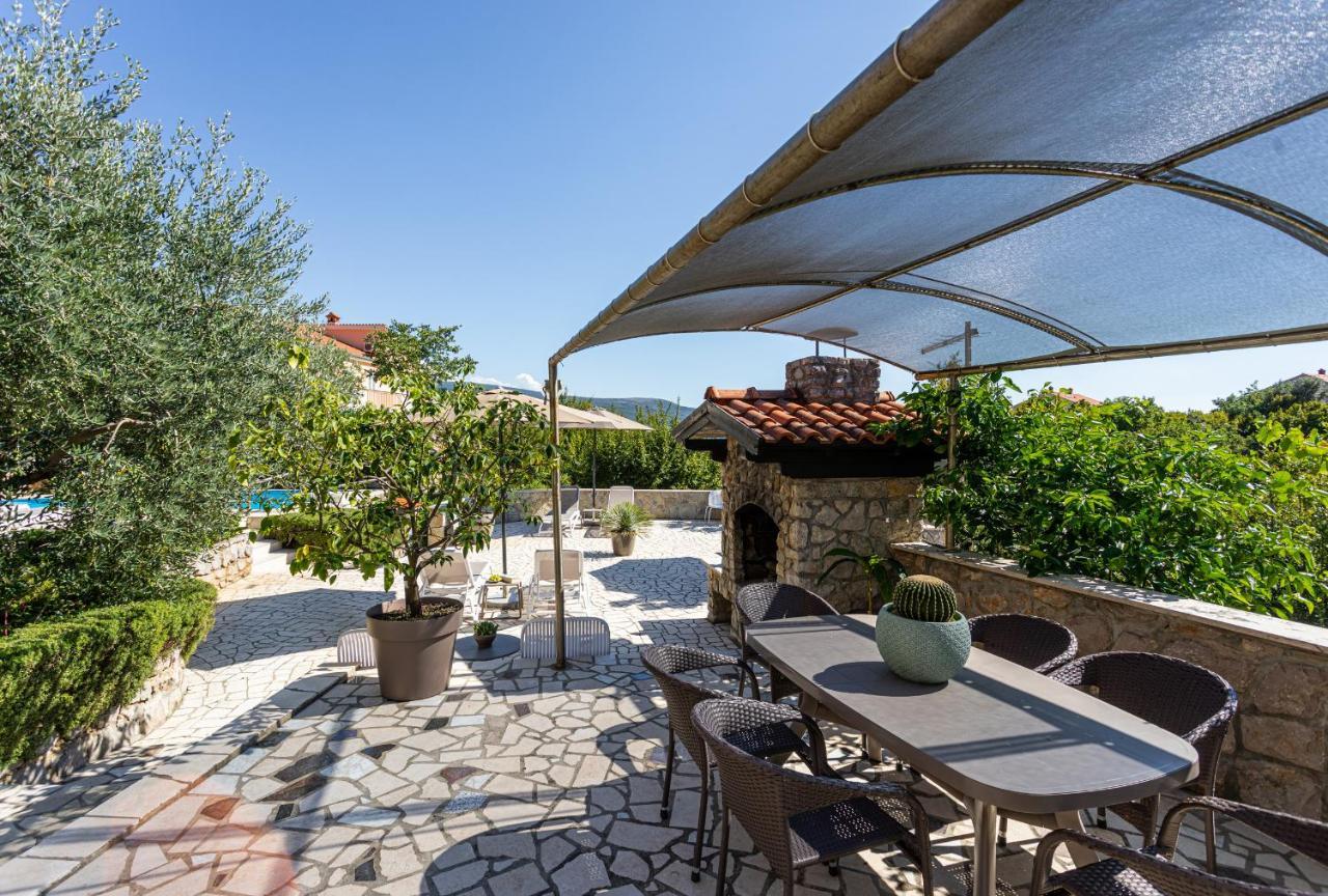 Apartments House Barbara Kornić المظهر الخارجي الصورة