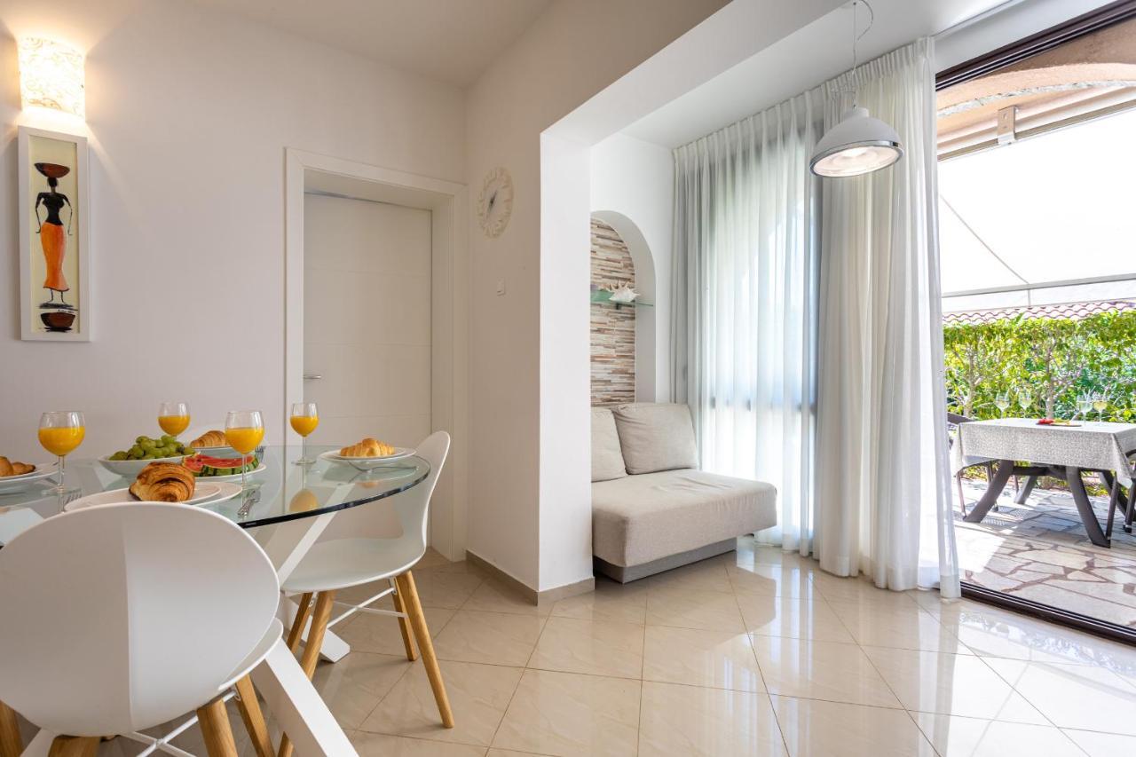 Apartments House Barbara Kornić المظهر الخارجي الصورة