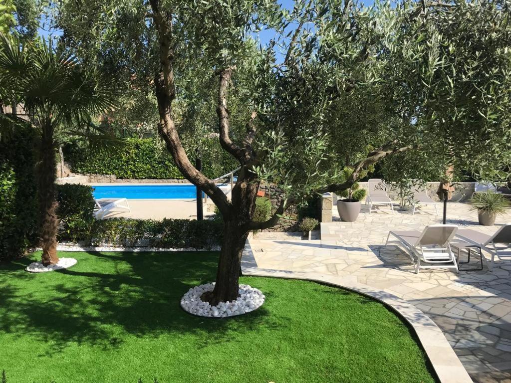 Apartments House Barbara Kornić المظهر الخارجي الصورة