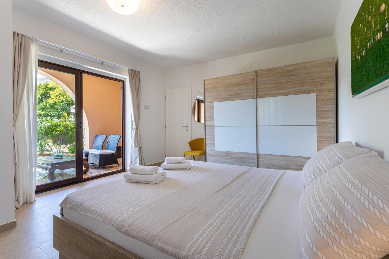 Apartments House Barbara Kornić المظهر الخارجي الصورة