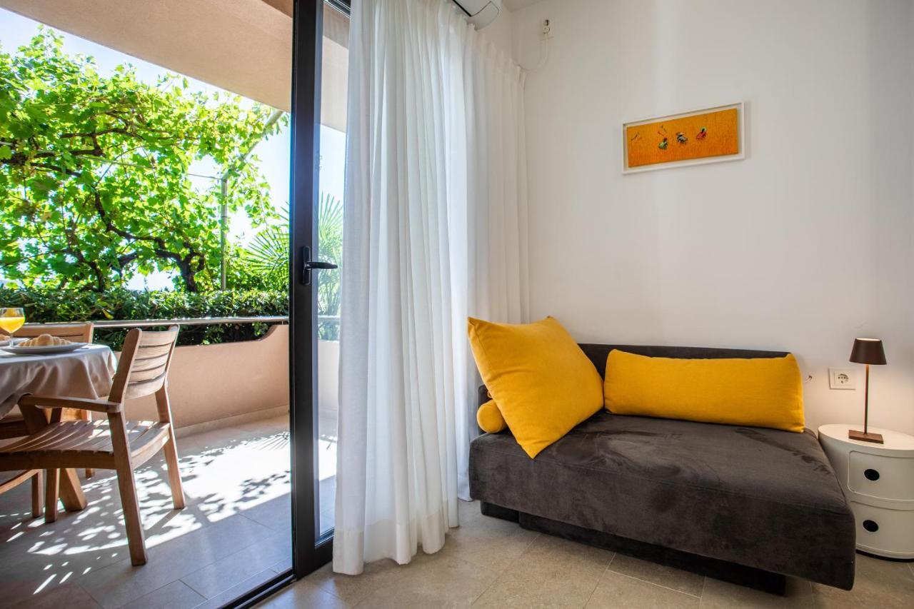Apartments House Barbara Kornić المظهر الخارجي الصورة