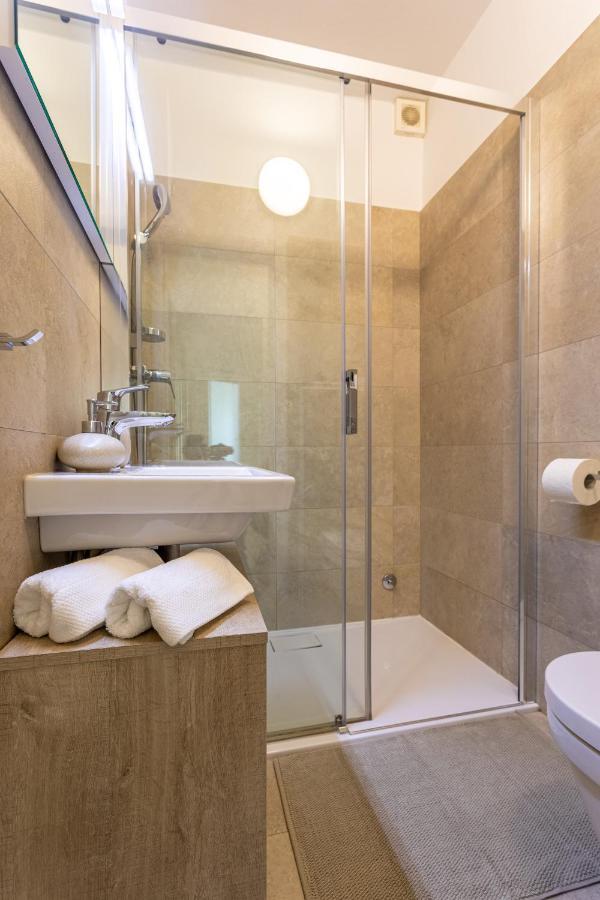 Apartments House Barbara Kornić المظهر الخارجي الصورة