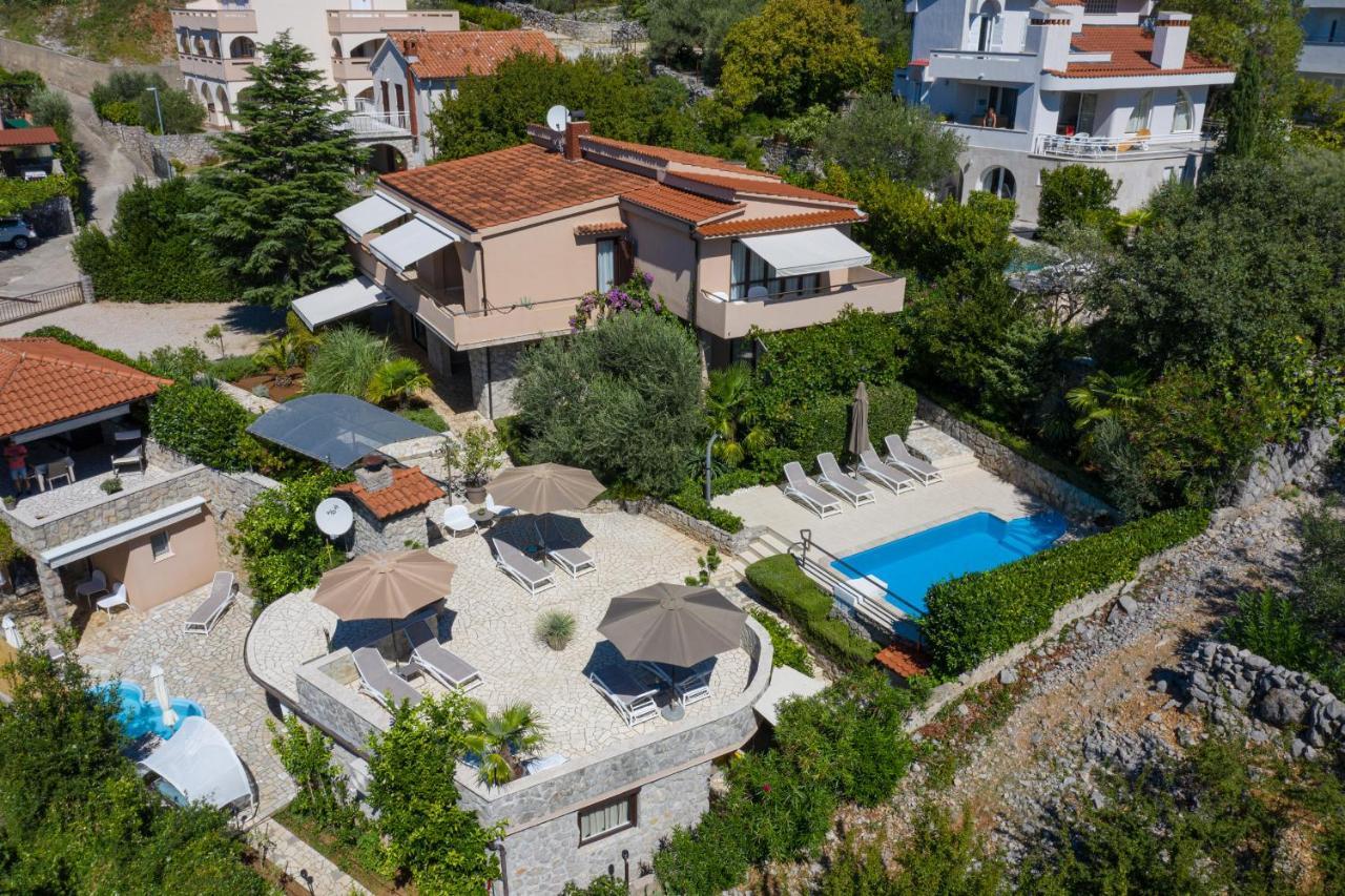 Apartments House Barbara Kornić المظهر الخارجي الصورة