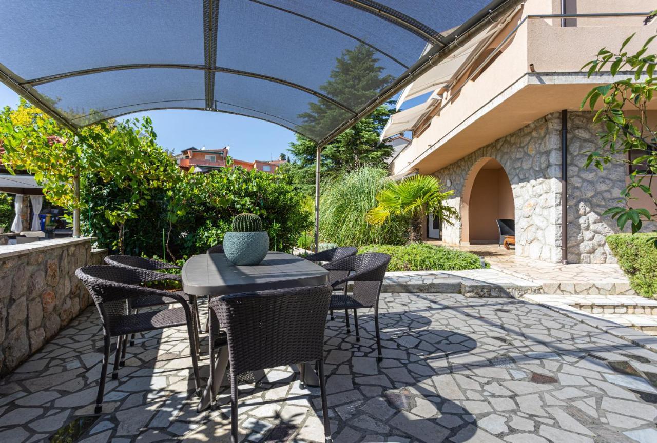 Apartments House Barbara Kornić المظهر الخارجي الصورة