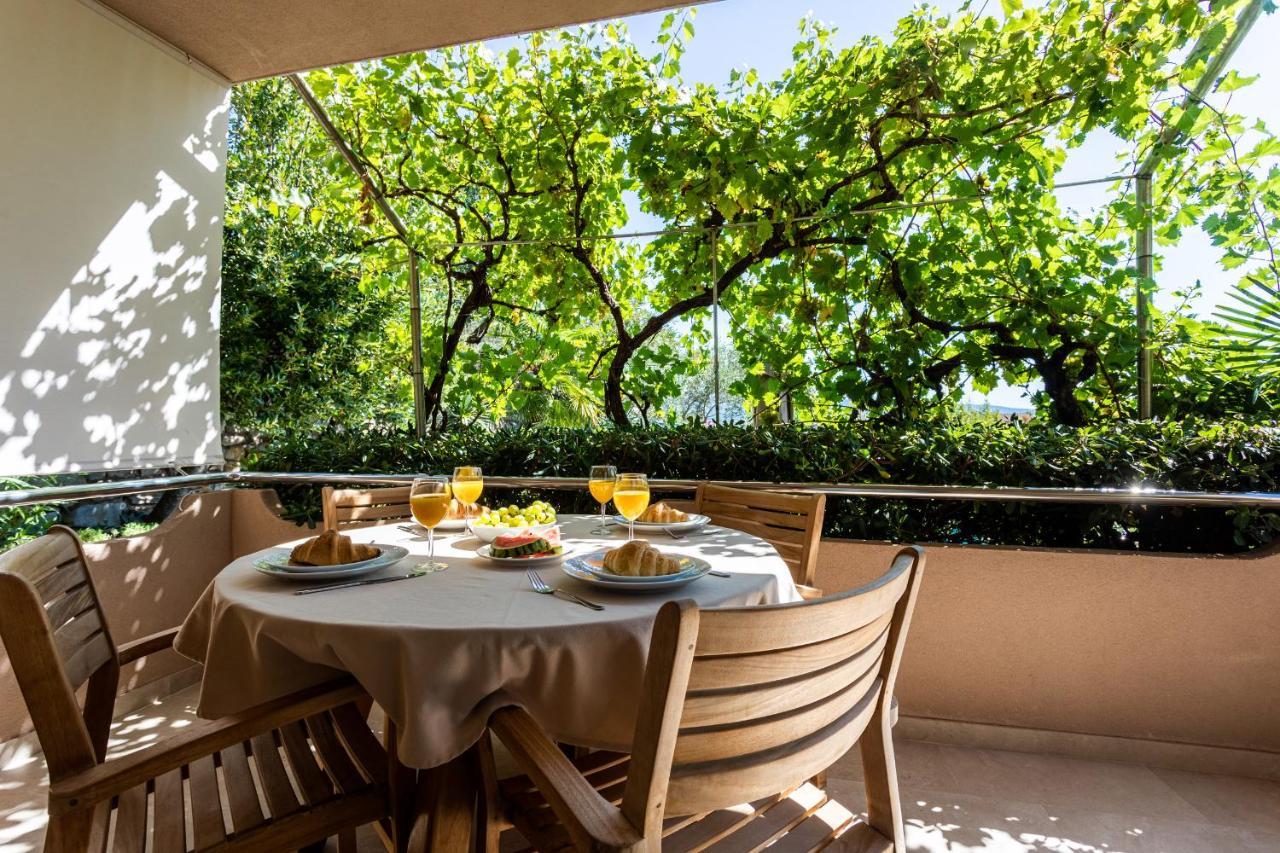 Apartments House Barbara Kornić المظهر الخارجي الصورة