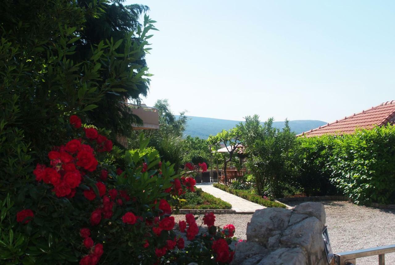 Apartments House Barbara Kornić المظهر الخارجي الصورة